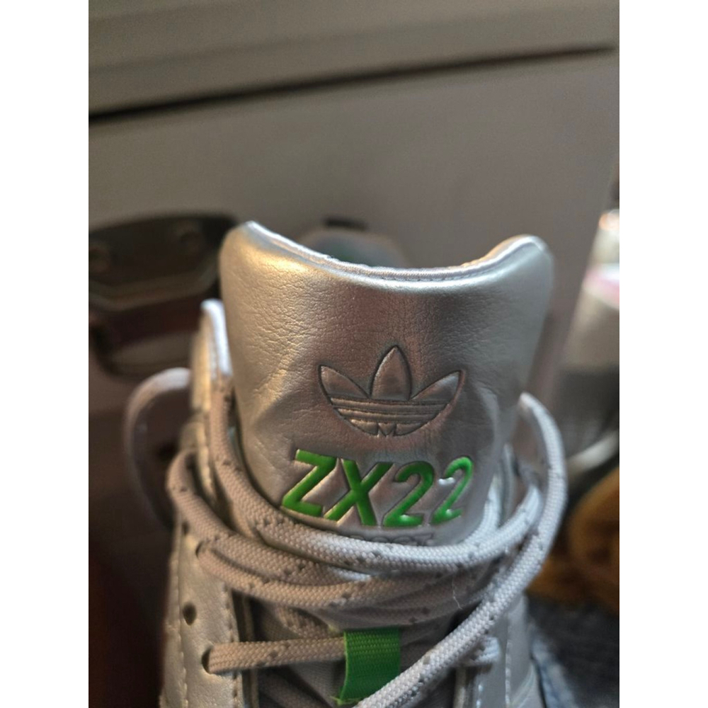Men's Adidas x Kawasaki ZX22 Sneakers US 8.5 Silver Green Black - Picture 6 of 10